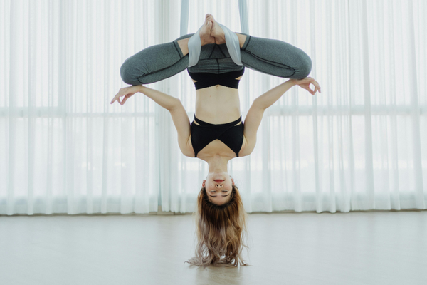 yoga aerien au studio yoga à eysines