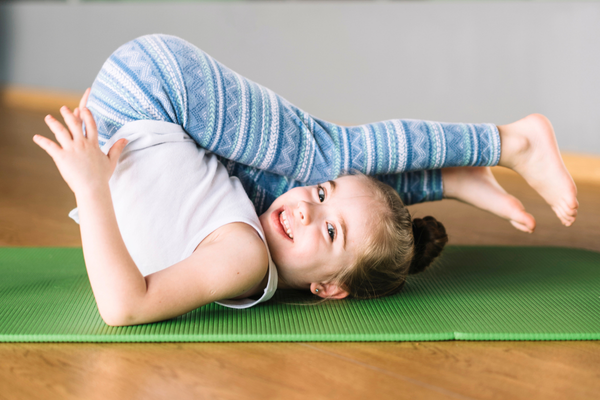 Yoga enfants et ados à Eysines chez Om Yoga Studio
